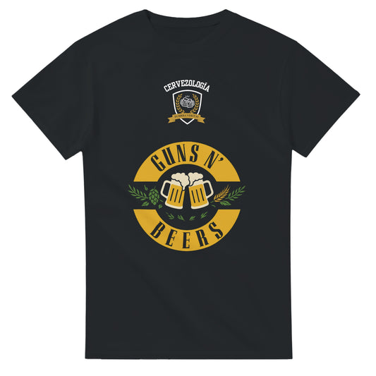 Camiseta negra con estampado central circular “GUNS N’ BEERS” y dos jarras