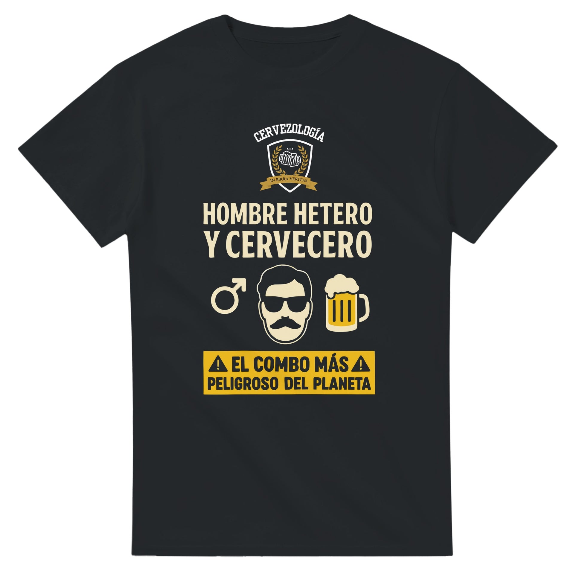 Camiseta negra con estampado central “HOMBRE HETERO Y CERVECERO” y vaso de cerveza.
