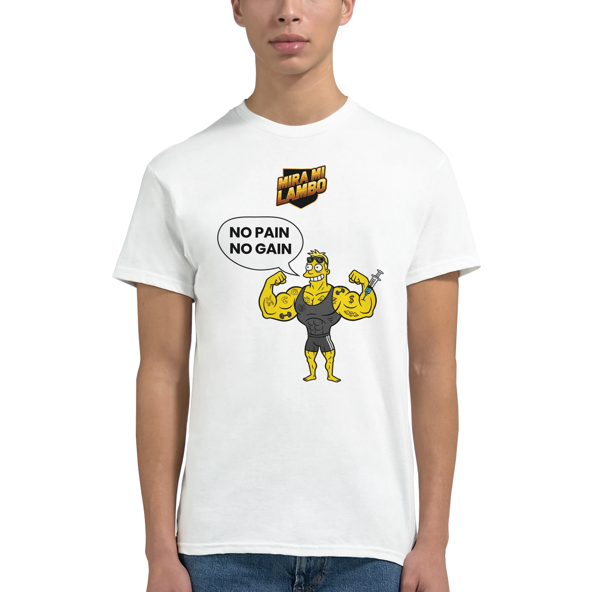 Camiseta blanca con estampa «NO PAIN NO GAIN» y personaje con mancuernas.