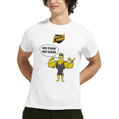 Camiseta blanca con estampa «NO PAIN NO GAIN» y personaje con brazos flexionados.