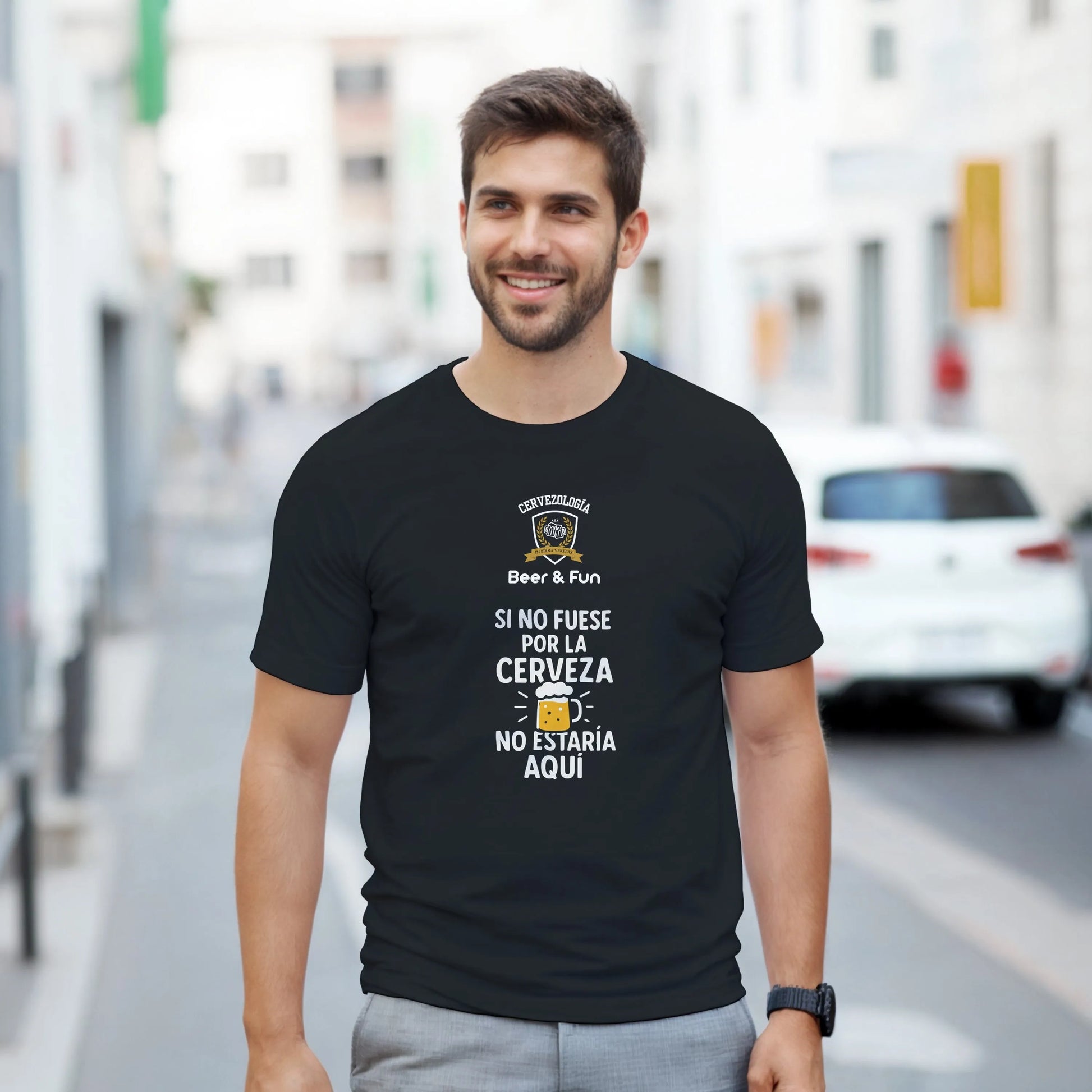 Camiseta negra de algodón con estampado gráfico y texto cervecero en el pecho