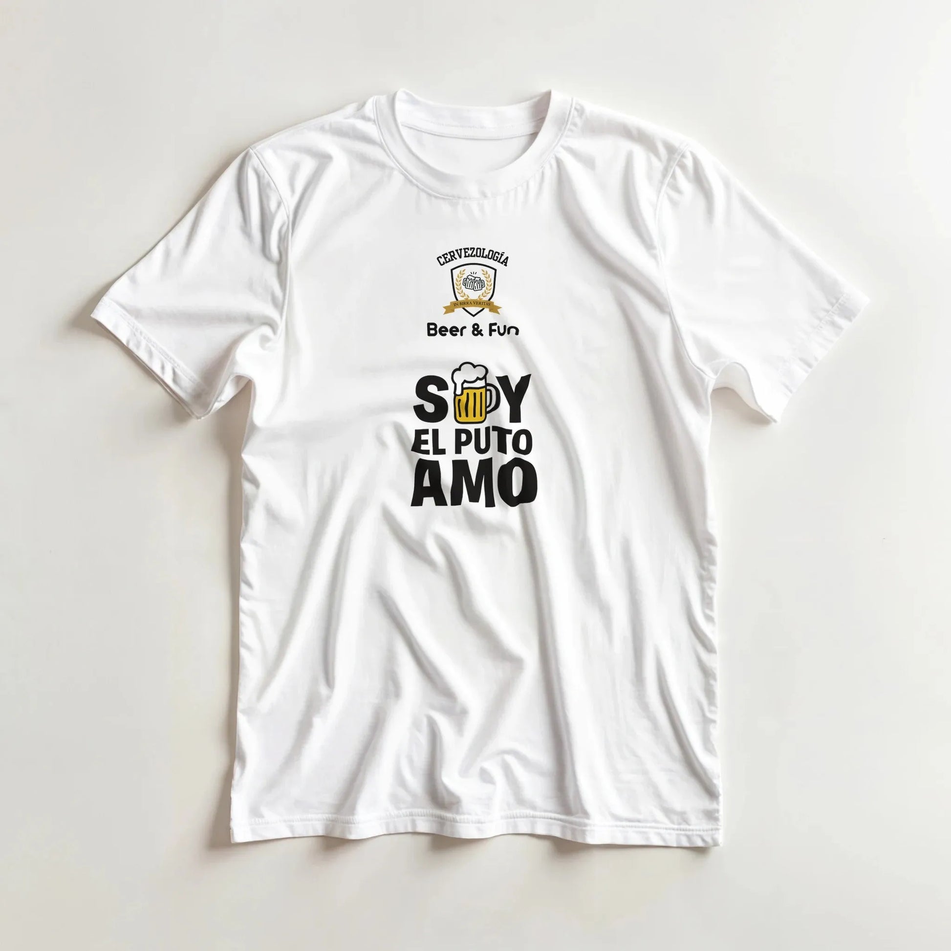 Camiseta blanca de manga corta con estampado frontal Beer & Fun y EL PUTO AMO.