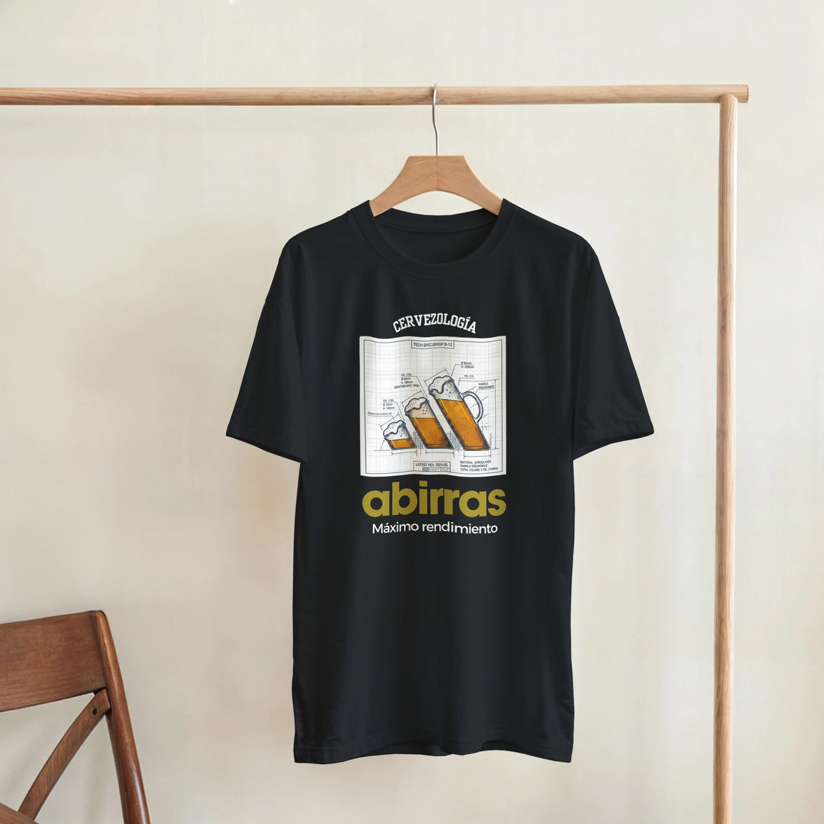 Camiseta Abirras negra con estampado de cerveza y texto “Máximo rendimiento”