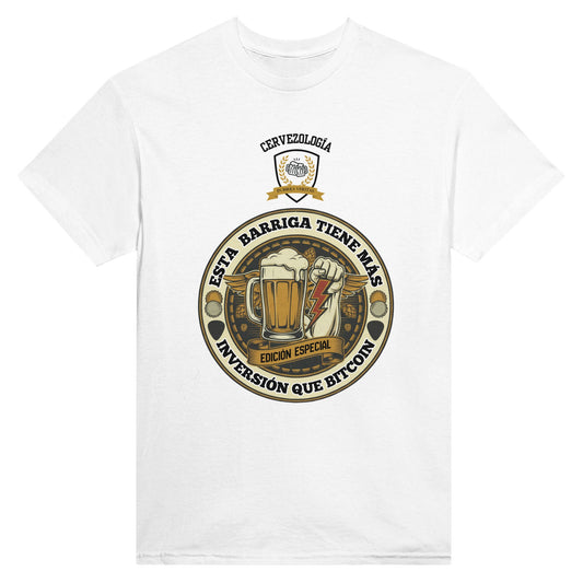 Camiseta blanca con estampado frontal circular cervecero tipo parche