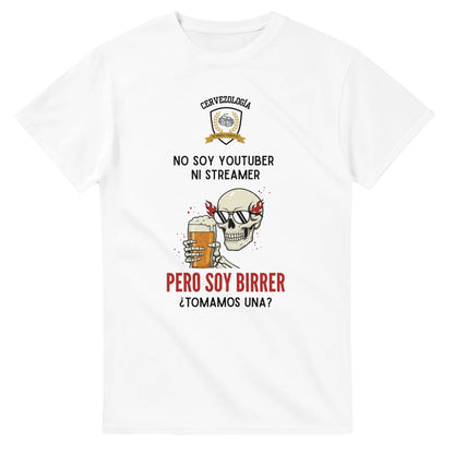 Camiseta blanca con estampado frontal de calavera cervecera y texto Pero soy birrer