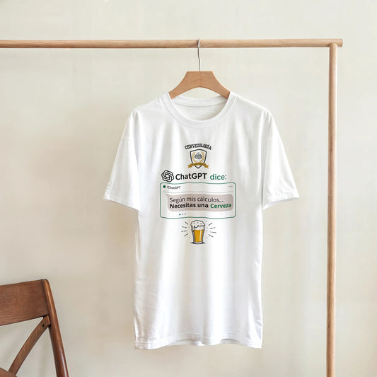 Camiseta blanca de algodón con estampado frontal de ChatGPT dice y cerveza