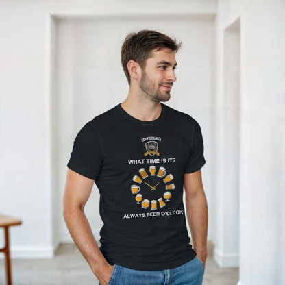Camiseta negra con estampado circular de cerveza y frase “ALWAYS BEER O’CLOCK”