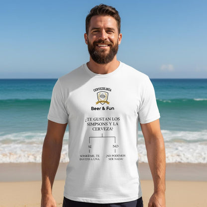 Camiseta blanca de manga corta con logo y texto de cerveza, estampado frontal