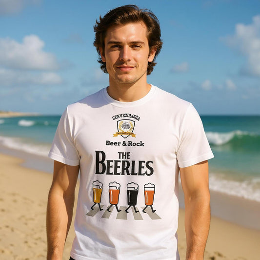 Camiseta blanca con logotipo y texto “Beer & Rock”, ilustración de cerveza